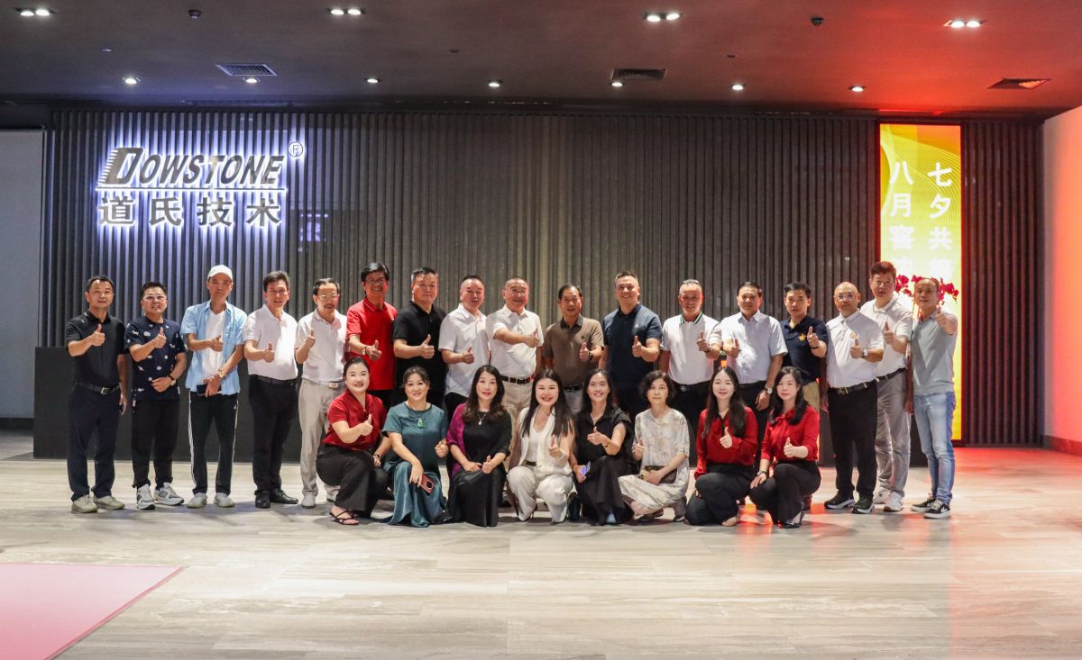 ǿǿŽͬıƪ鼯Ŷ³Ҷݰٺò(й)ܲ̺δ